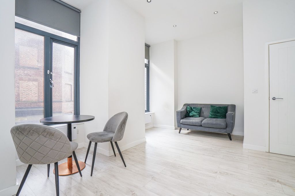 Property photo 1 of 16 Living Room