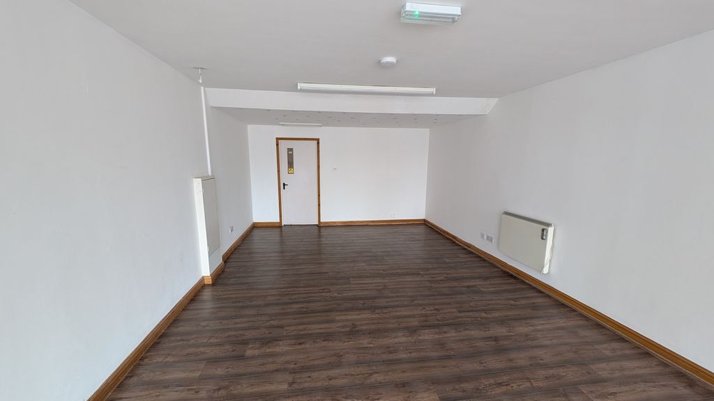 Property photo 3 of 3