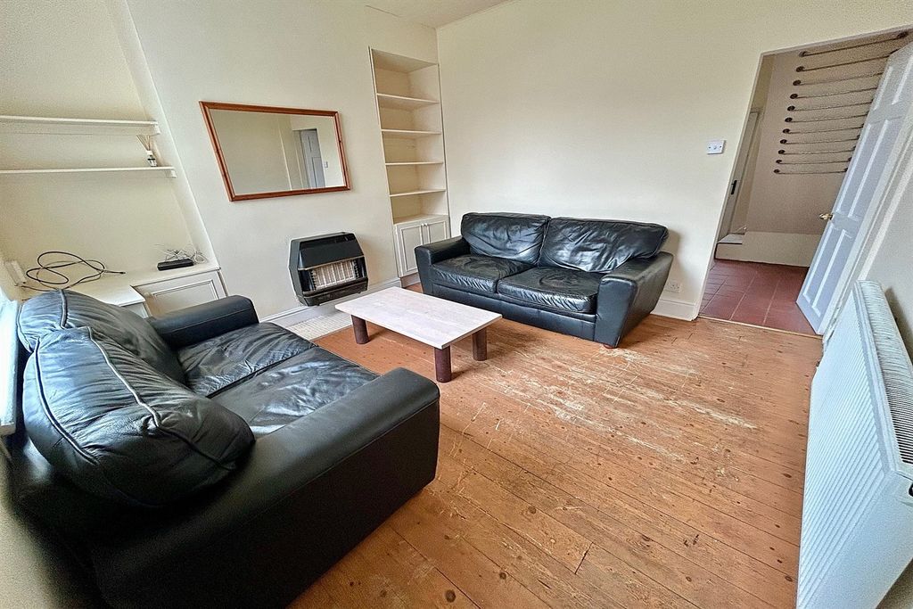 Property photo 3 of 13 Living Room