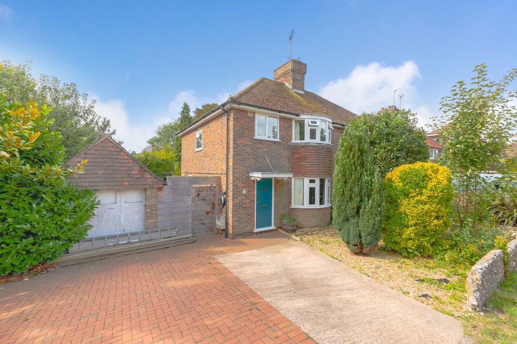 Property photo 1 of 24