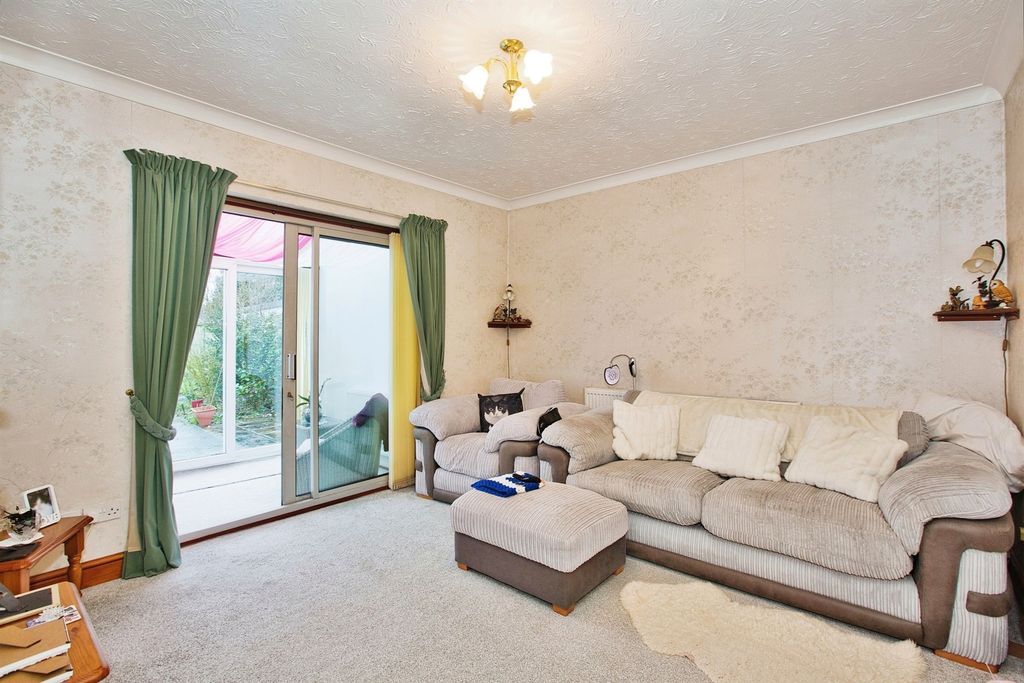 Property photo 3 of 18