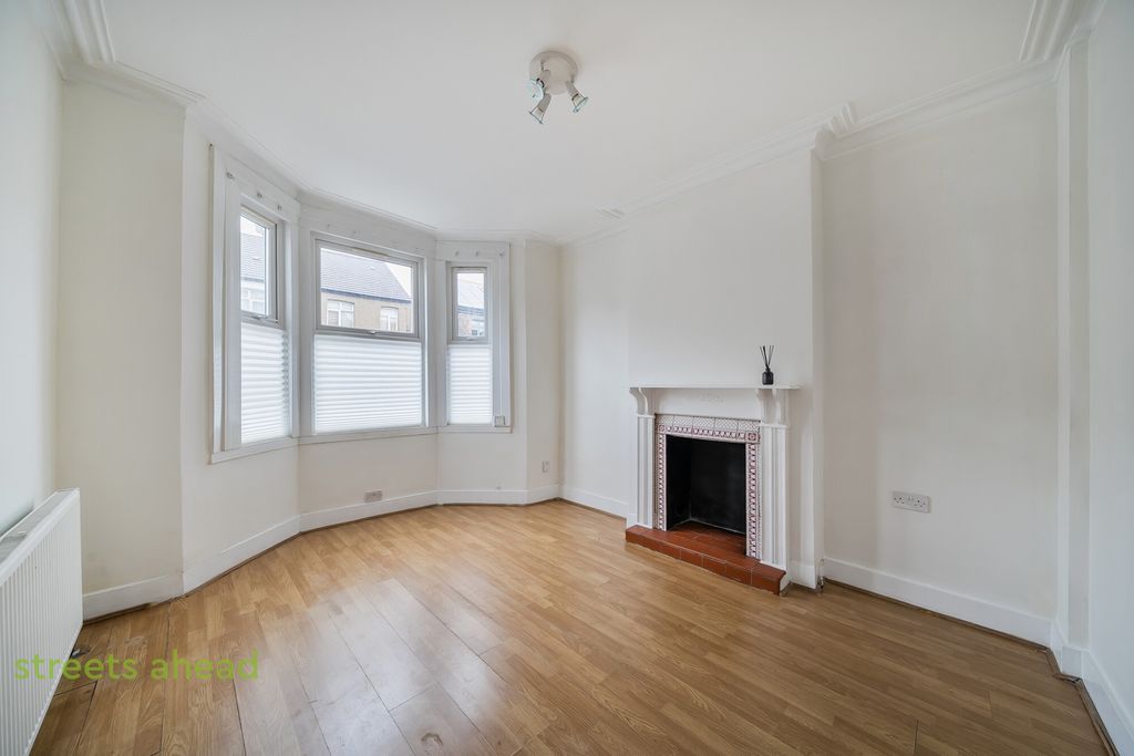 Property photo 2 of 14 9B3B99Ff-Eab1-4Bd...