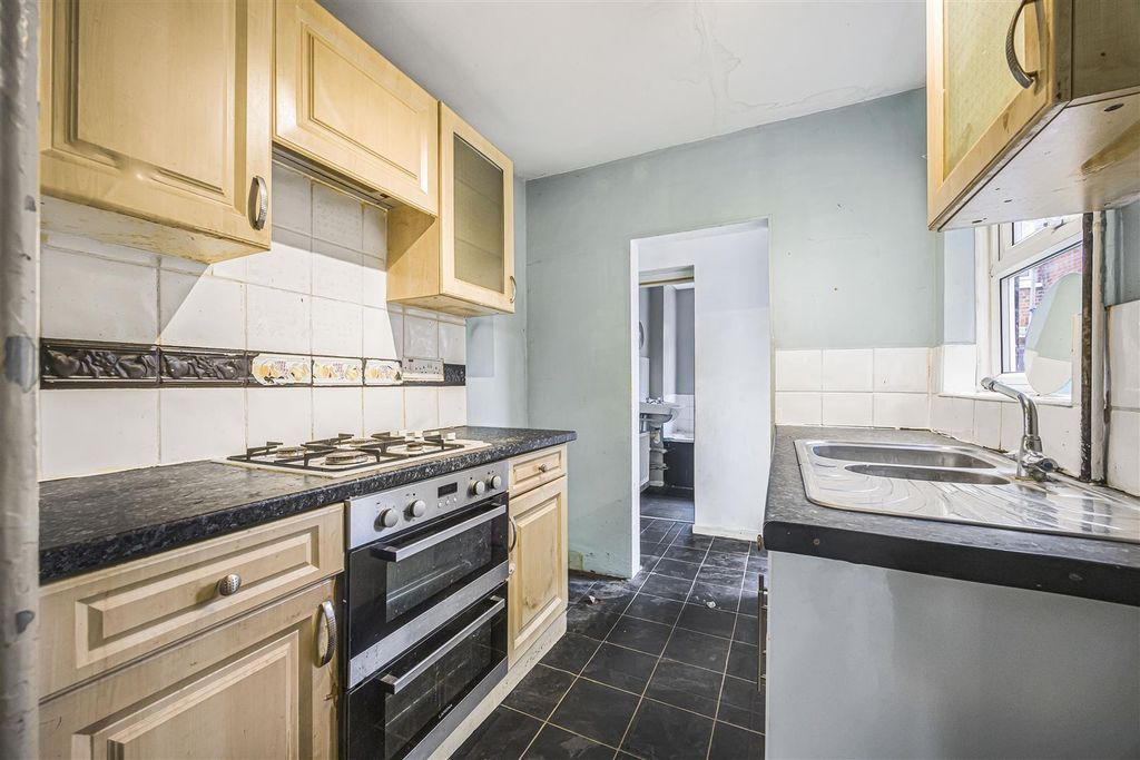 Property photo 3 of 11