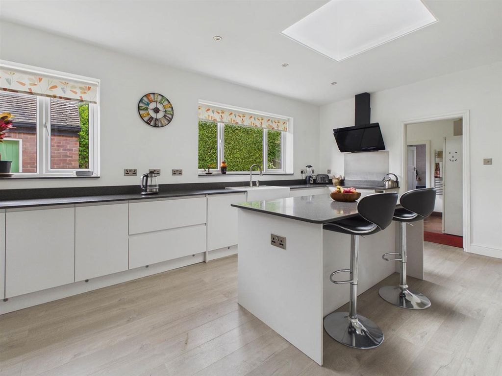 Additional image 12 of 7 bed detached house for salePeachfield Road, Malvern WR14