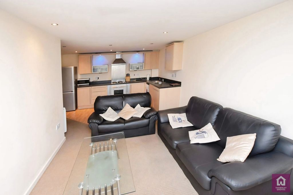 Property photo 2 of 14 Pbox-Img.Jpg