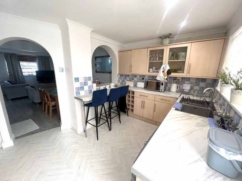 Property photo 3 of 12 Photo 8