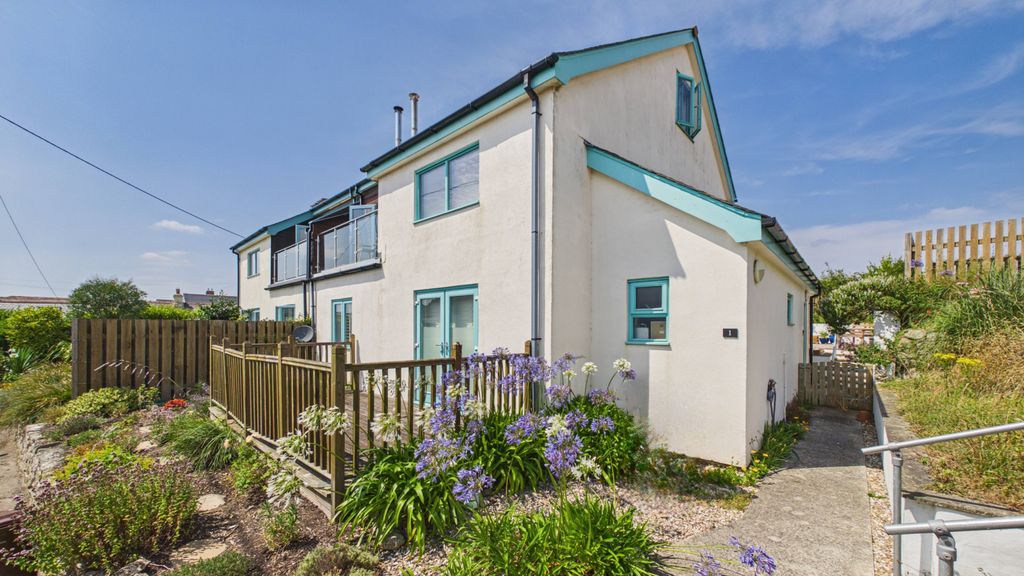 Property photo 1 of 14 4 Bedroom Semi Detached House For Sale