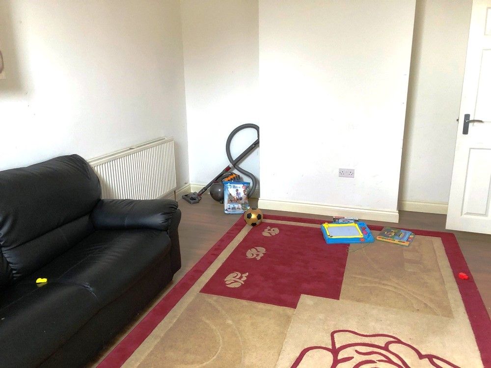 Property photo 1 of 4
