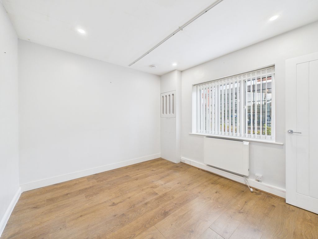 Property photo 3 of 12 Dining Room