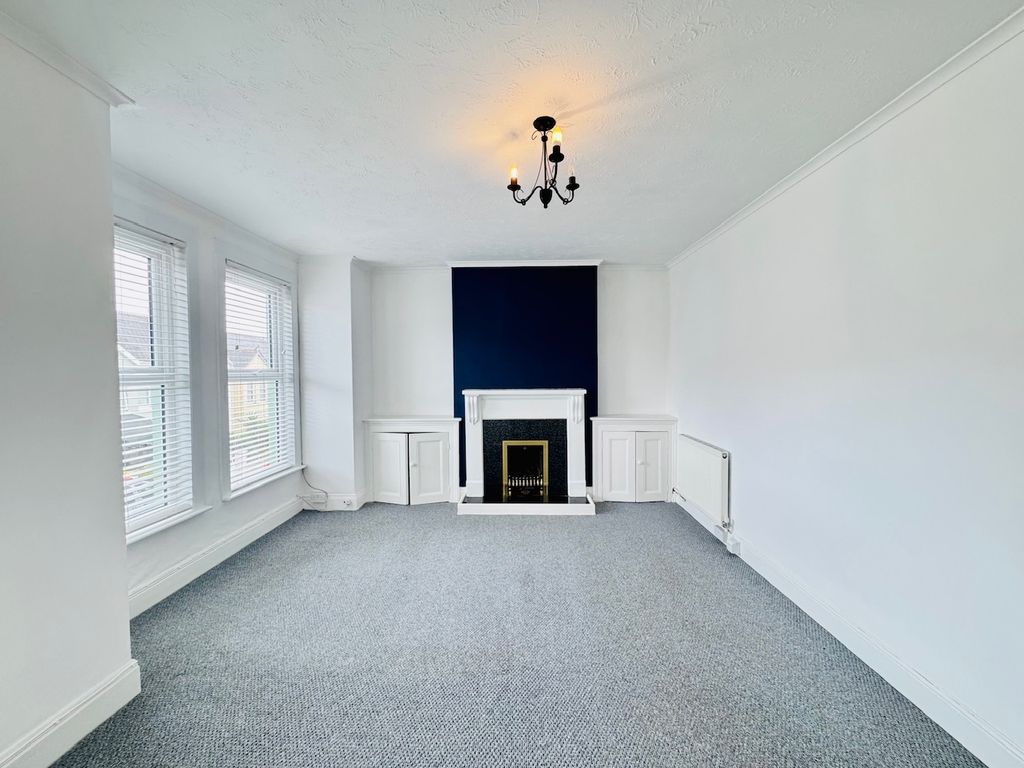 Property photo 3 of 13 Img_9218