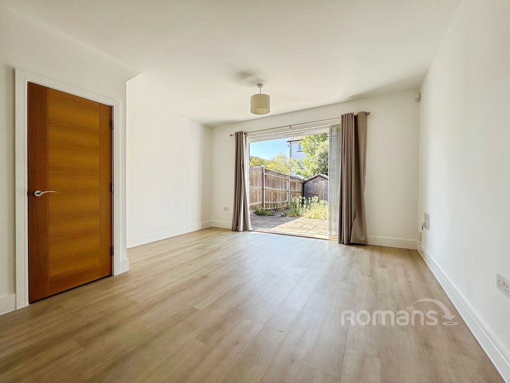Property photo 2 of 16 Pbox-Img.Jpg