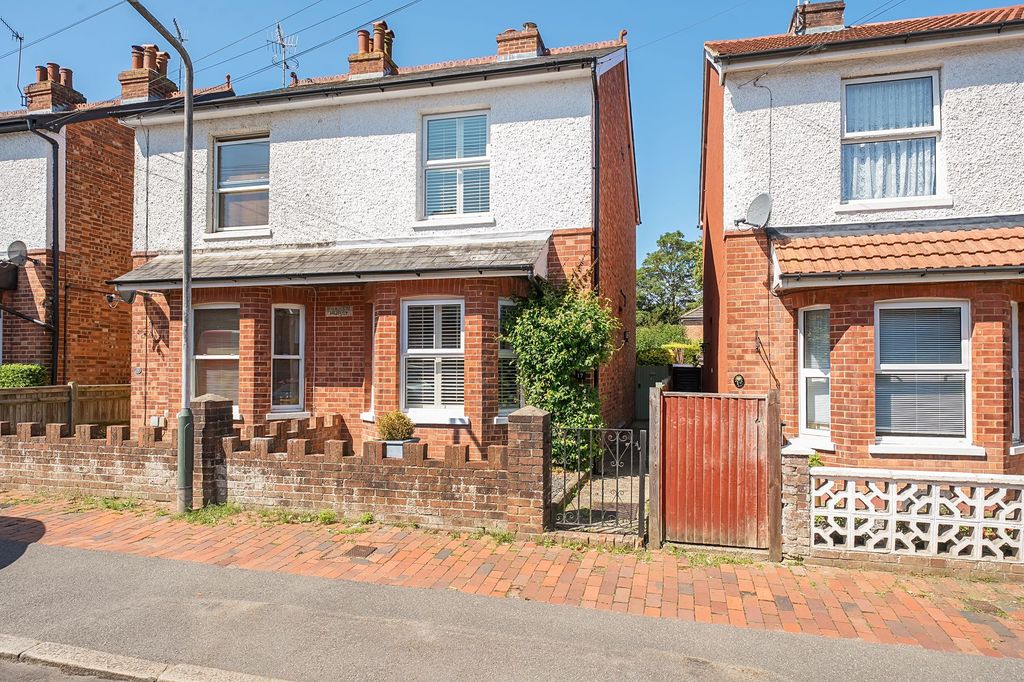 Property photo 1 of 28