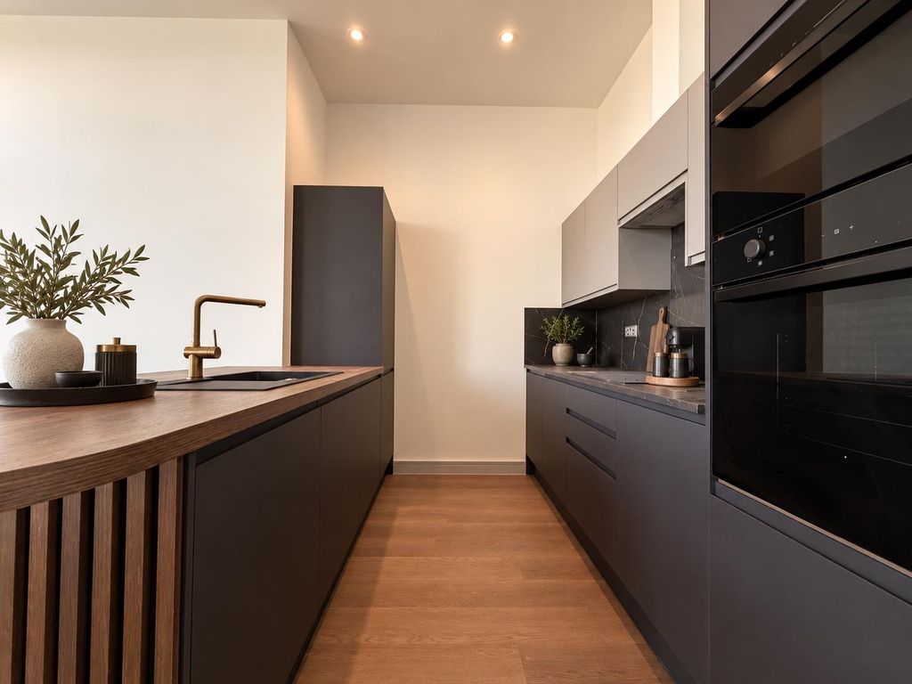 Property photo 3 of 14 Kitchen