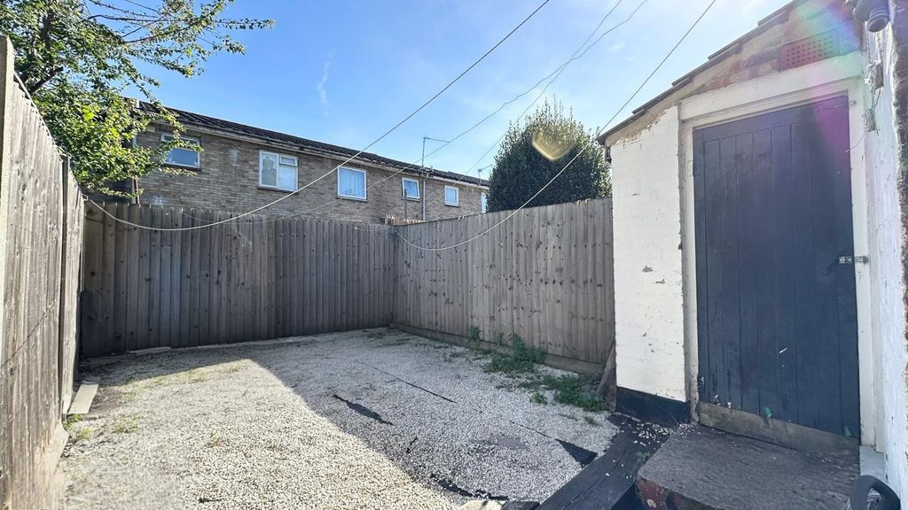 Property photo 2 of 11