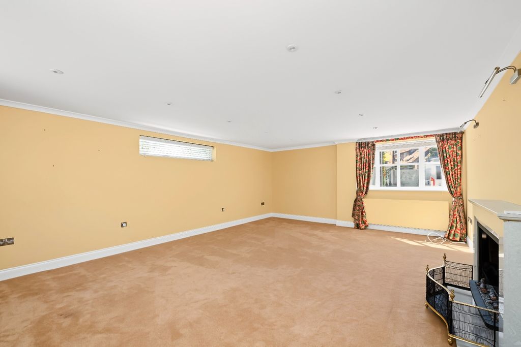 Property photo 2 of 24 5396732
