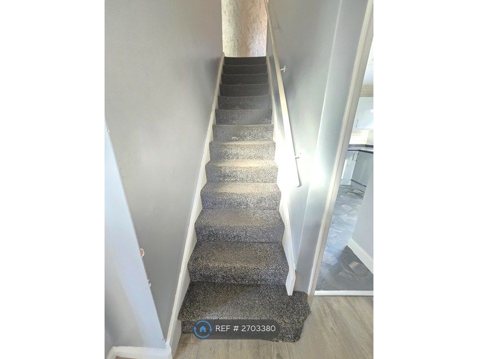 Property photo 1 of 2