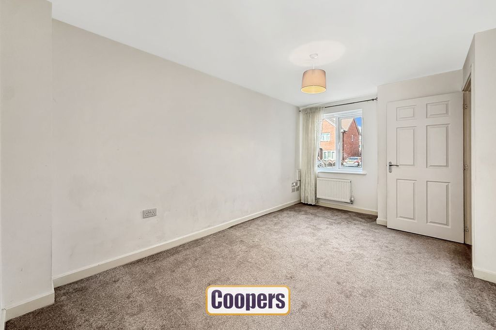 Property photo 3 of 10 Living Room