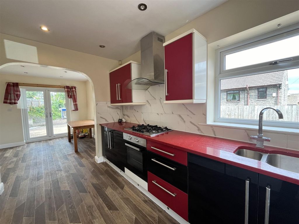 Property photo 2 of 16 Kitchen/Diner