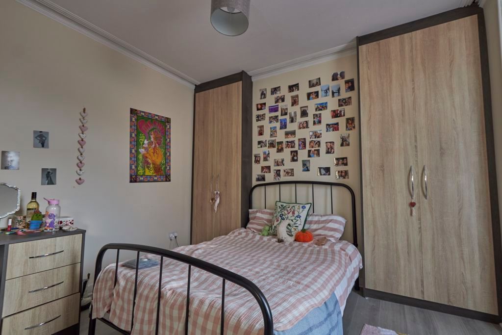 Property photo 3 of 7 Bedroom