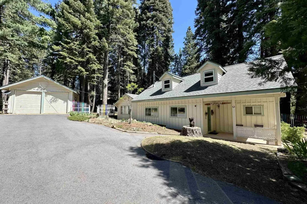 Property photo 1 of 24
