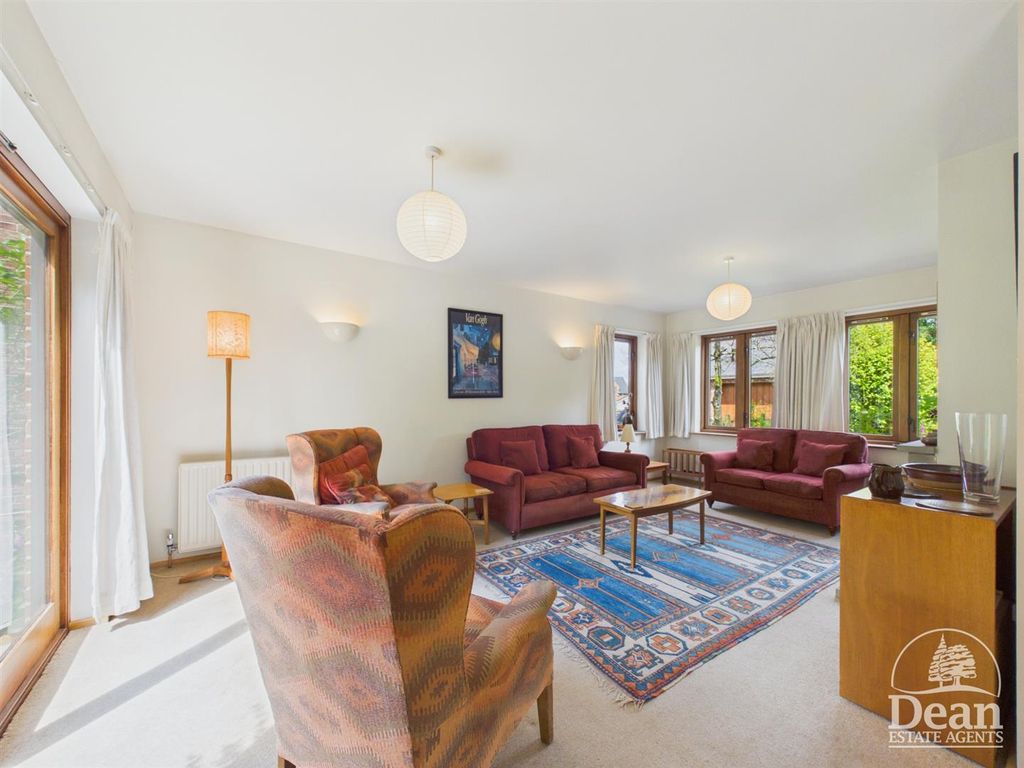 Property photo 3 of 37