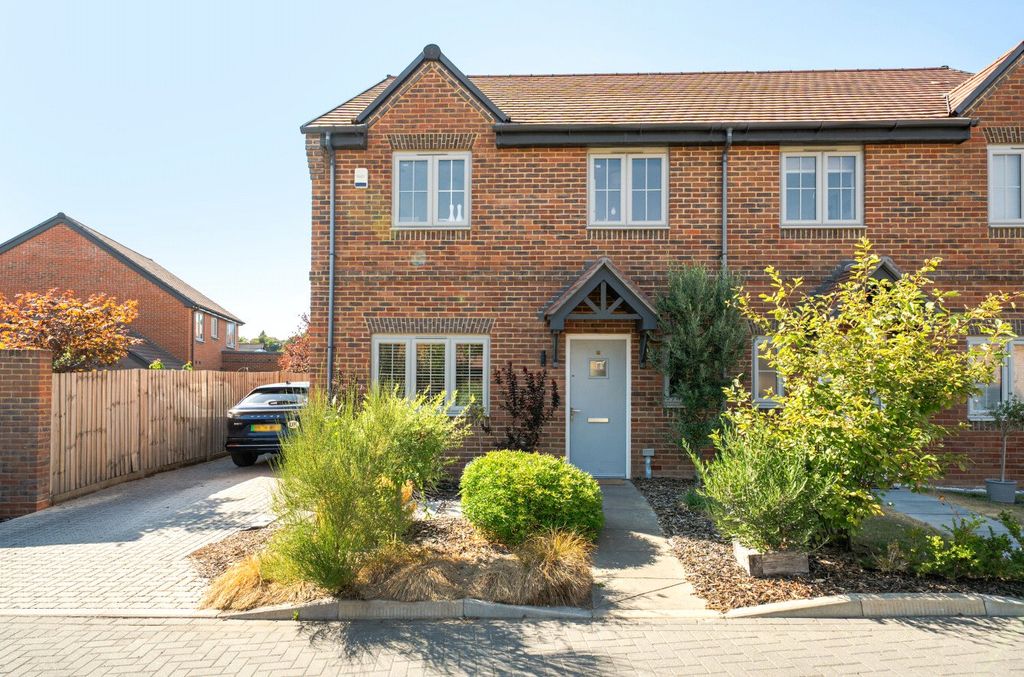 Property photo 1 of 29 Picture No. 04
