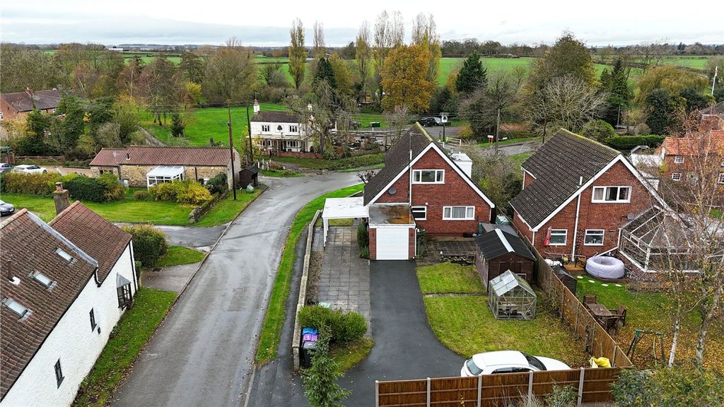 Property photo 2 of 16 Picture No. 22