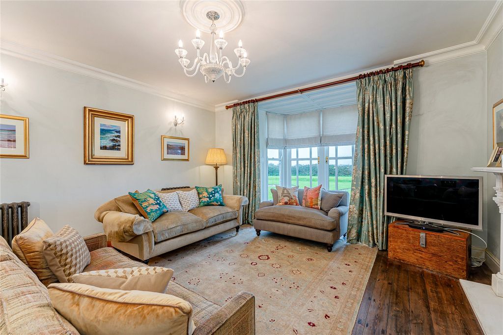 Property photo 3 of 30 Drawing Room