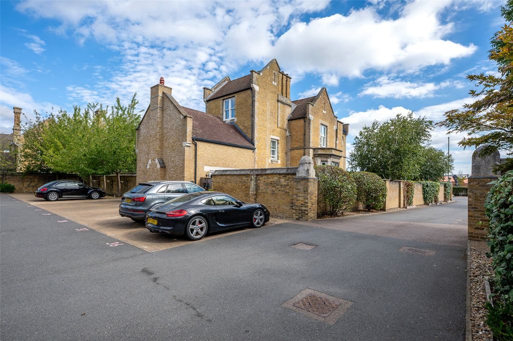 Property photo 1 of 23 Picture No. 22