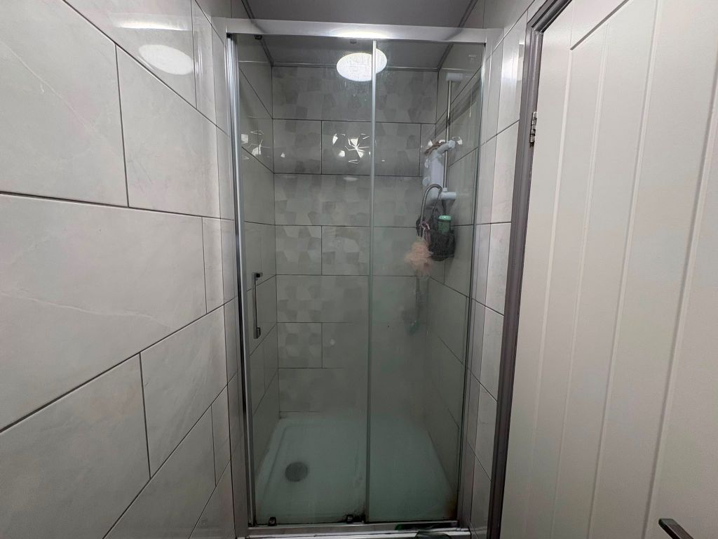 Property photo 3 of 4 Bathroom