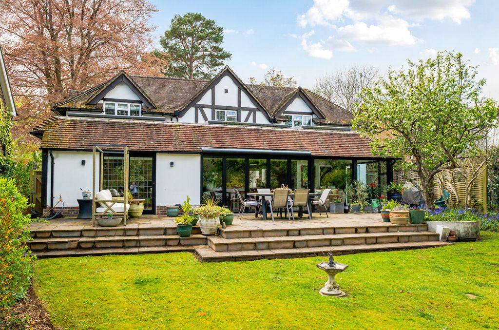 Property photo 2 of 42 1439379-9-69Dd475...