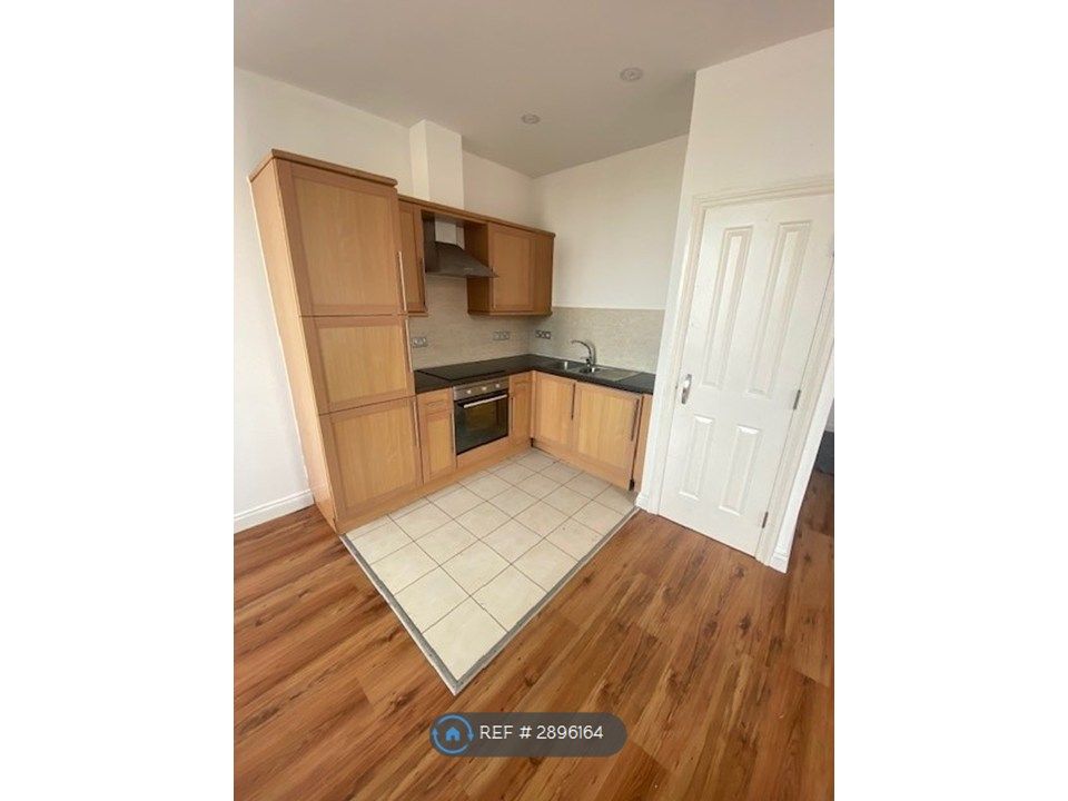 Property photo 2 of 6 Kitchen