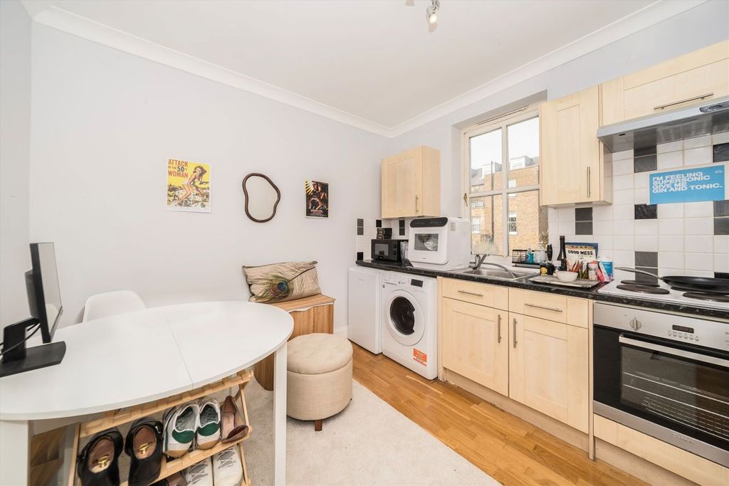 Property photo 3 of 4