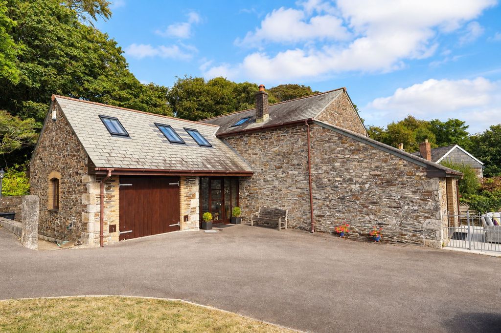 Property photo 1 of 37 External
