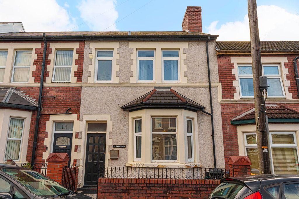 Property photo 1 of 28
