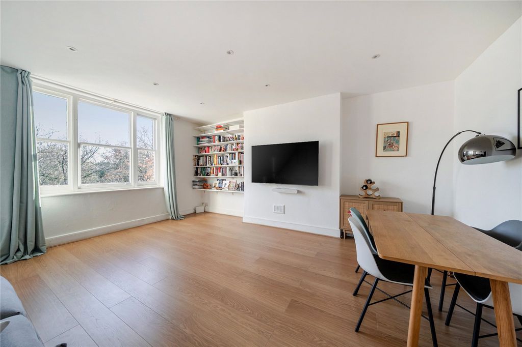 Property photo 2 of 12 Reception / Dining