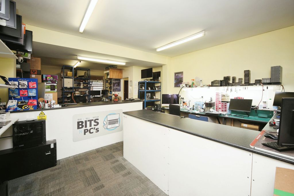 Property photo 2 of 14