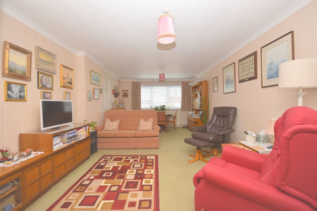 Property photo 3 of 17