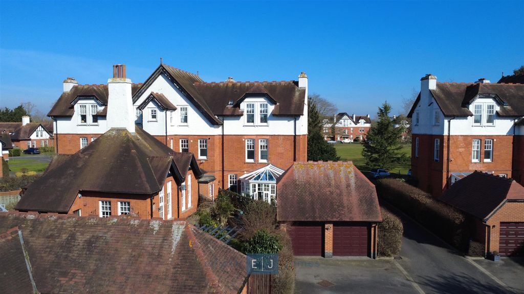 Property photo 1 of 20