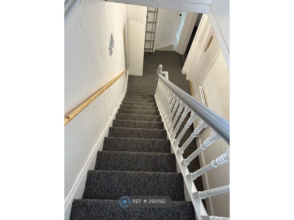 Property photo 1 of 2
