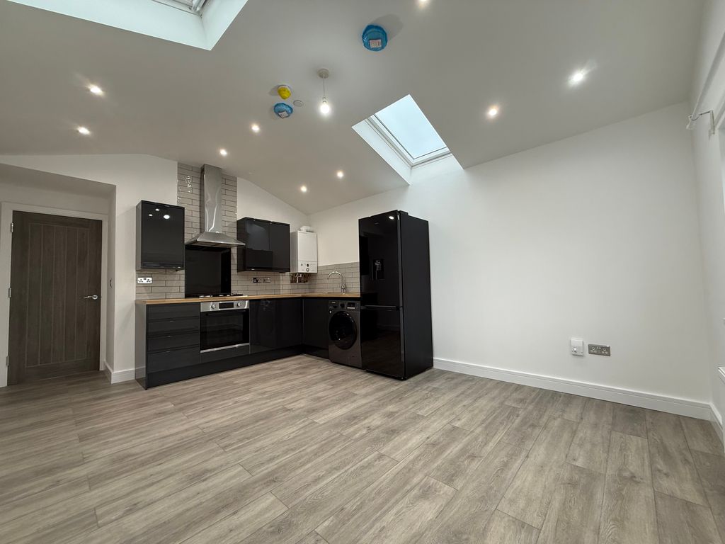 Property photo 2 of 11 Front