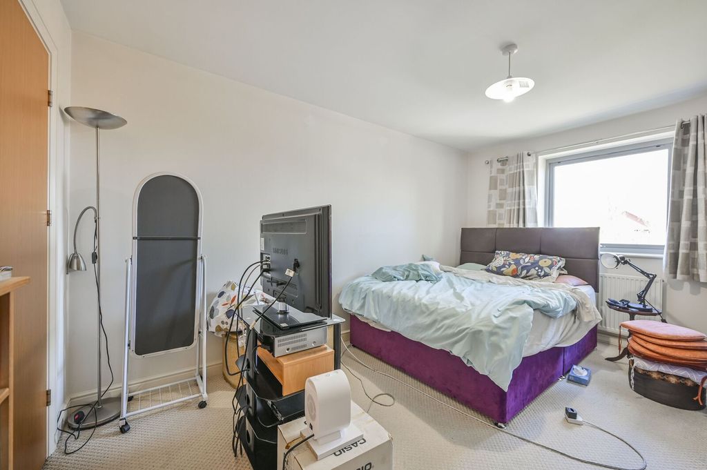Property photo 1 of 9