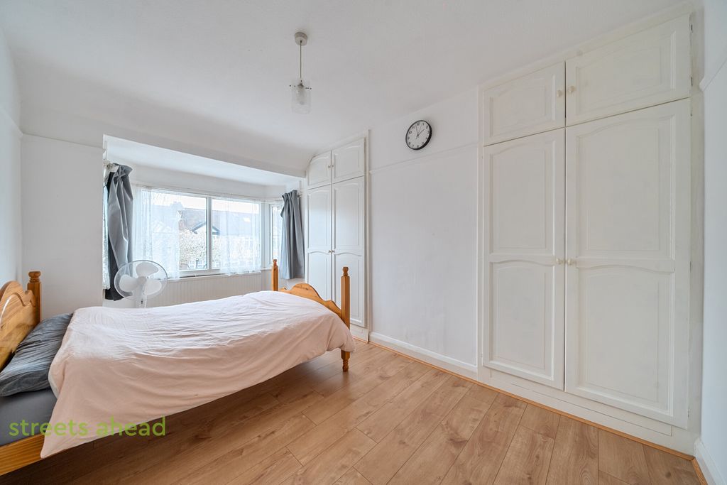 Property photo 3 of 14 99F07941-d2Cf-499...