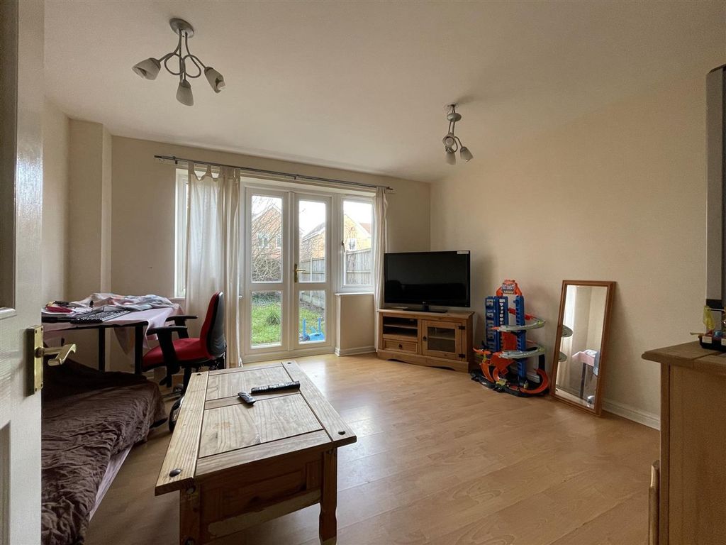 Property photo 2 of 7