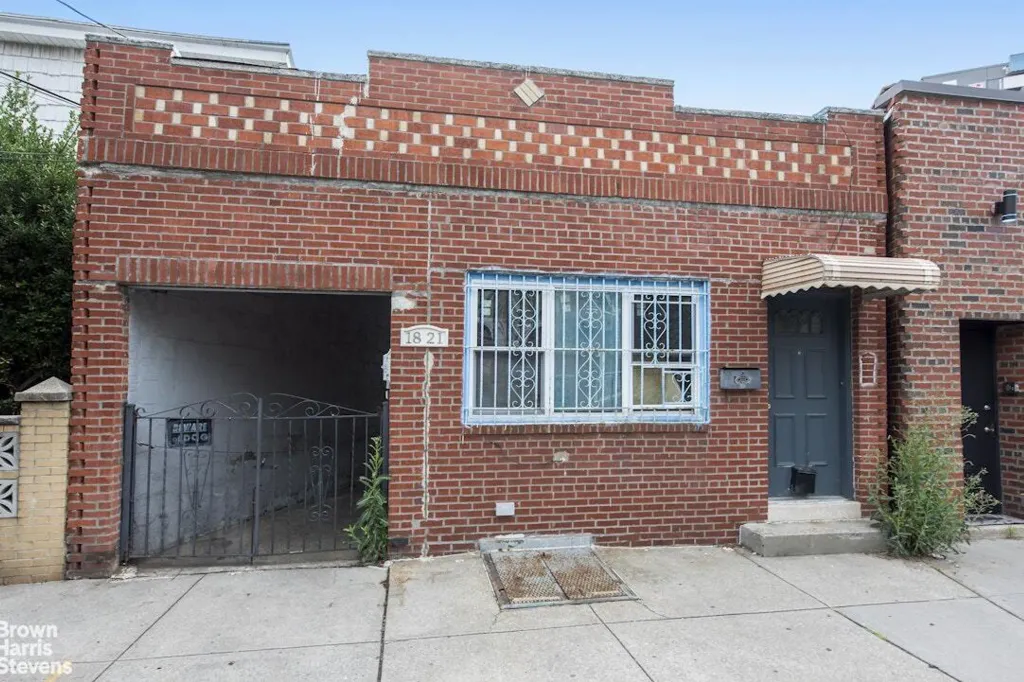 Property photo 1 of 16