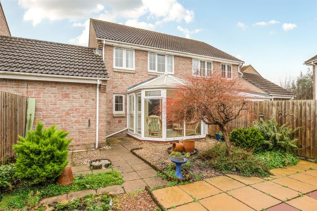 Property photo 2 of 16 2 - Picture No. 17