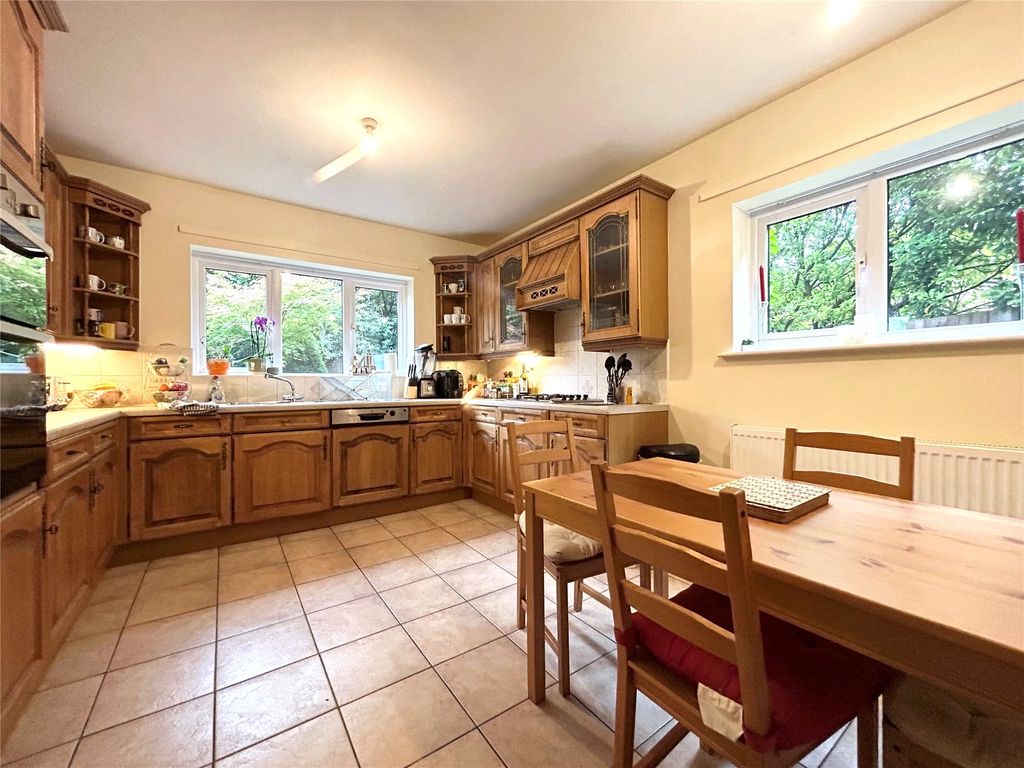 Property photo 3 of 12 Picture No. 27