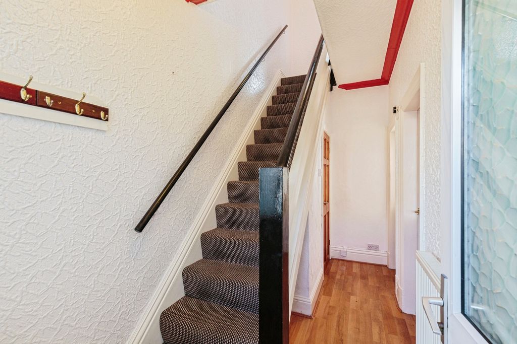 Property photo 2 of 17 Pbox-Img.Jpg