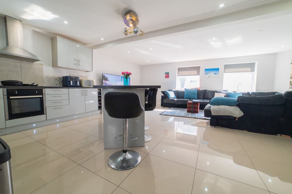 Property photo 2 of 22 Call 02920 454555 To Secure Your Viewing_1