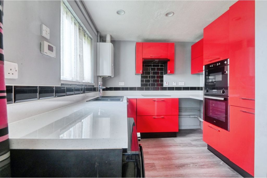 Property photo 2 of 15 Kitchen